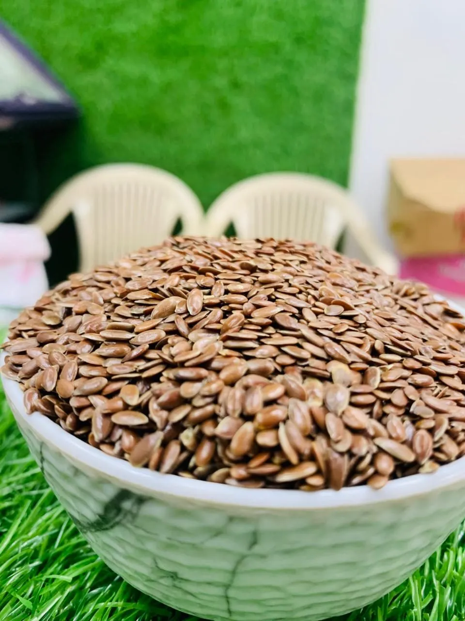 A bowl of brown flax seeds